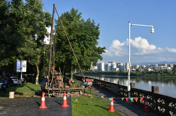 屯溪老街綜合提升工程濱江西路改造項目地勘工作穩(wěn)步推進(jìn)